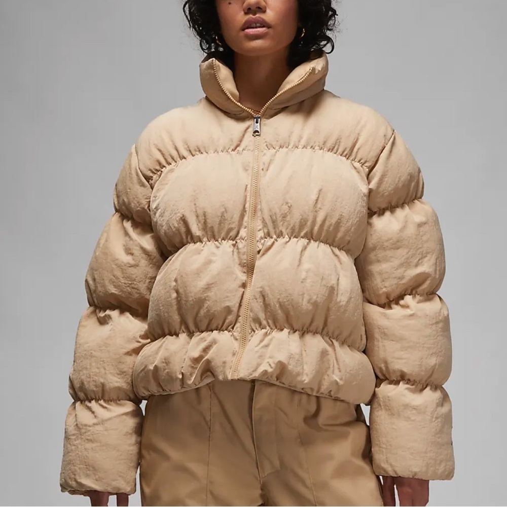Nike Jordan Women's Oversized Puffer Jacket Size L